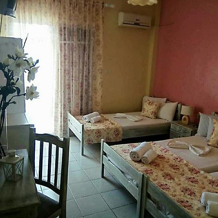 Foteini Rooms Skala Sotiros Exterior foto