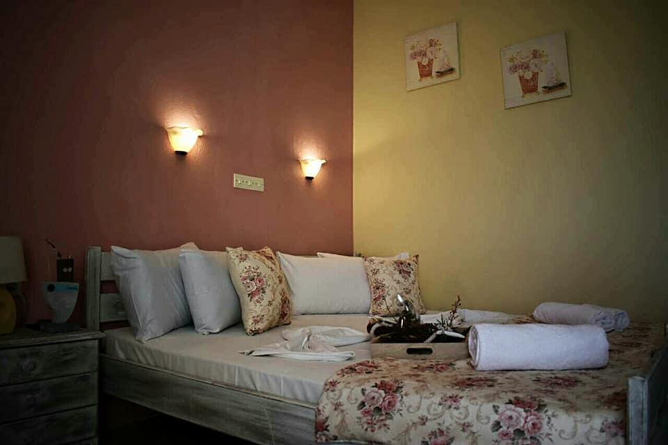 Foteini Rooms Skala Sotiros Exterior foto